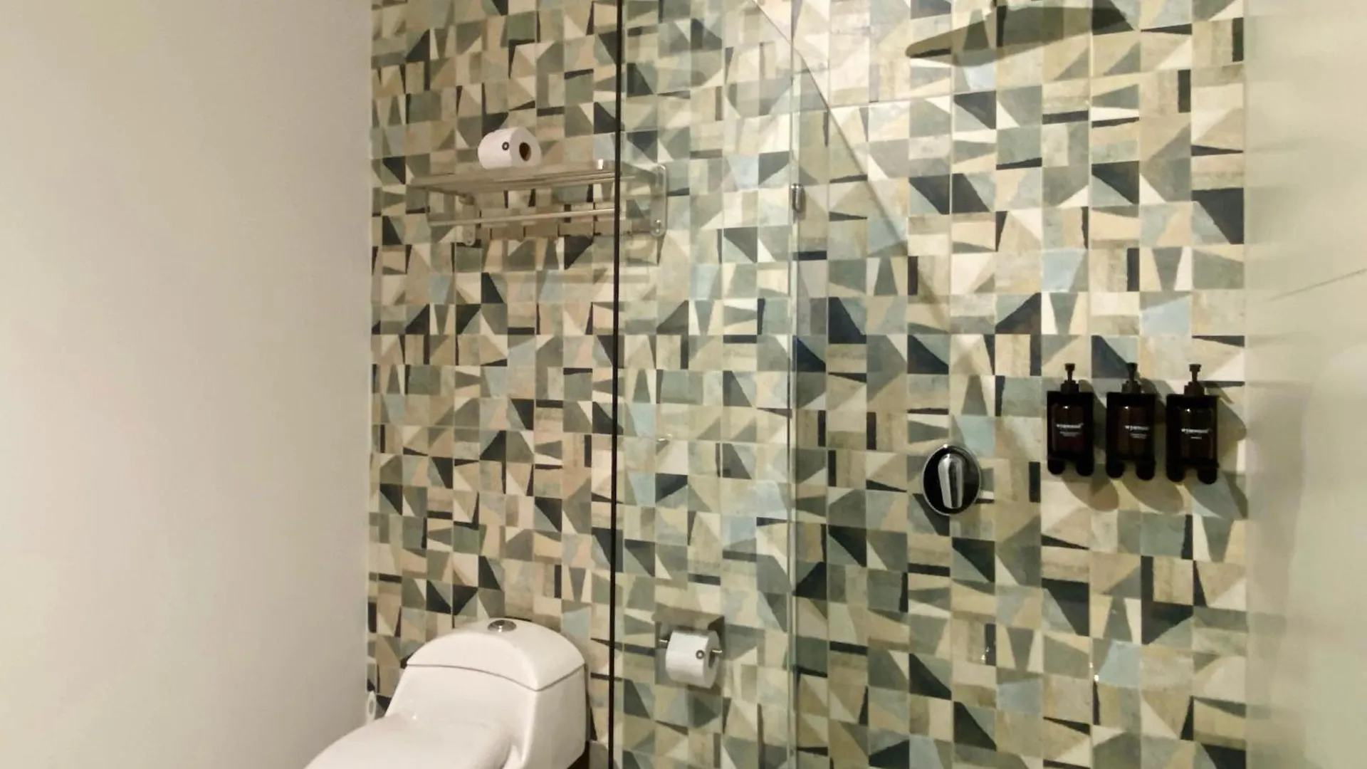 Muralla By Wynwood House Cartagena