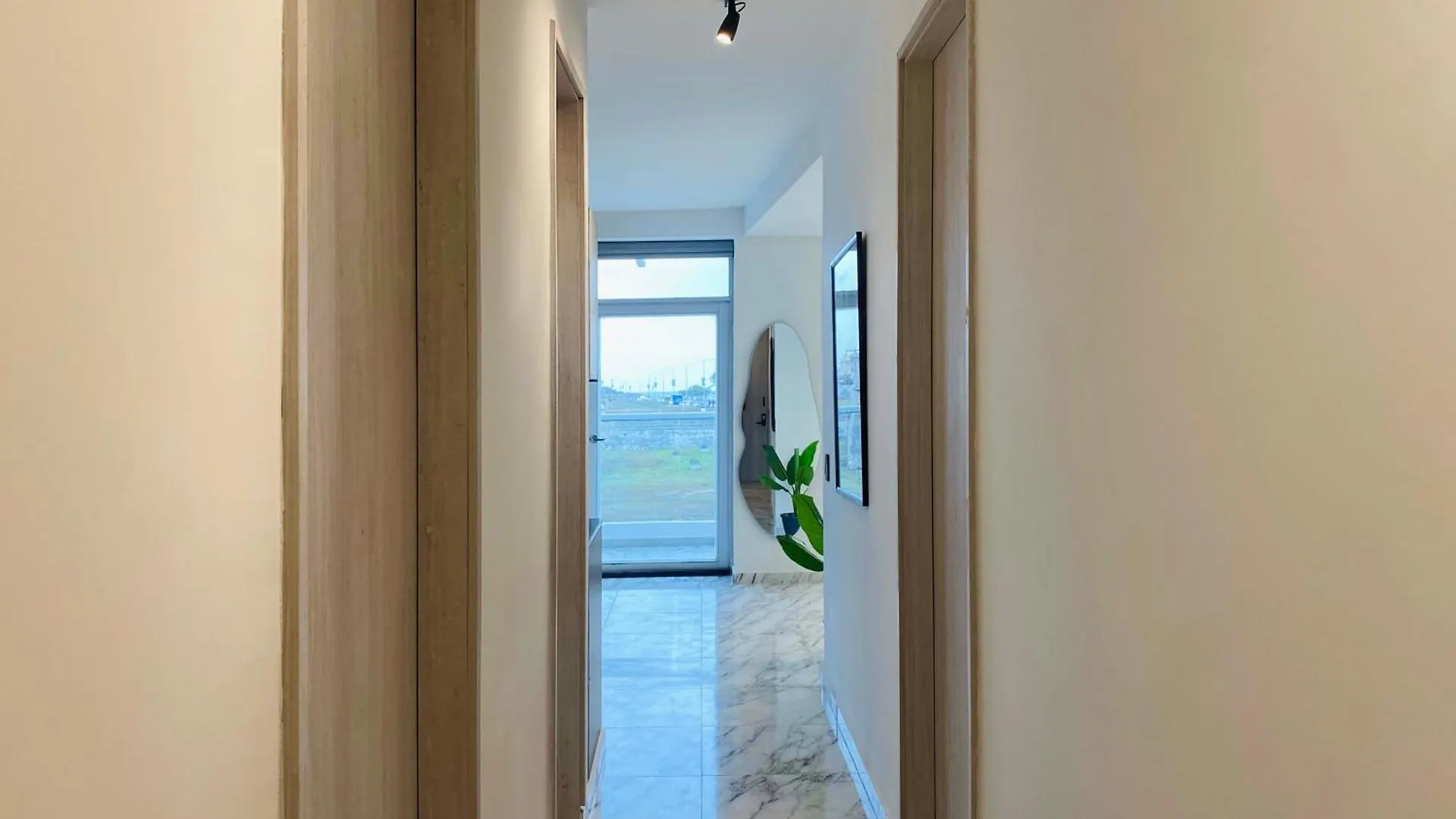 Muralla By Wynwood House Cartagena